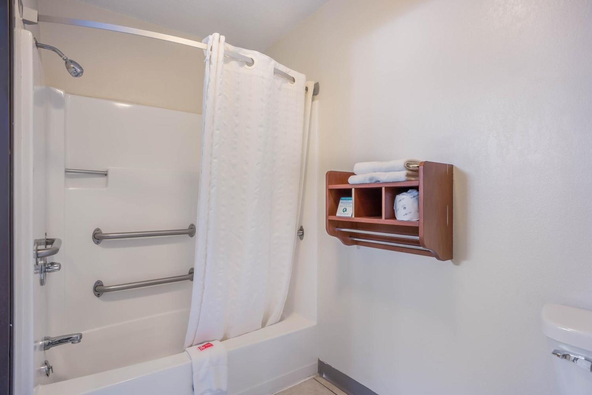 Econo Lodge Cedar Rapids Ruang foto